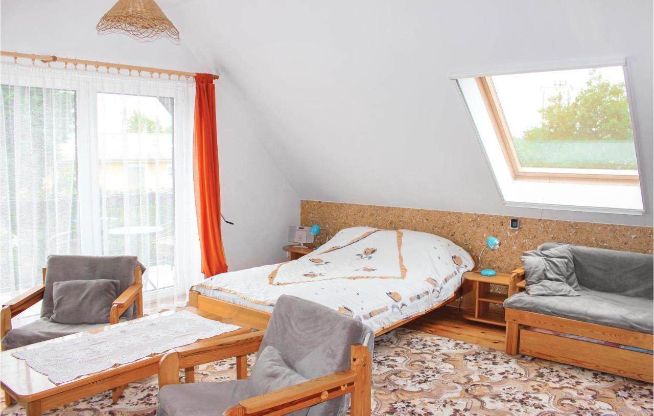 Cozy Apartment In Nowe Warpno With Wifi Bagian luar foto